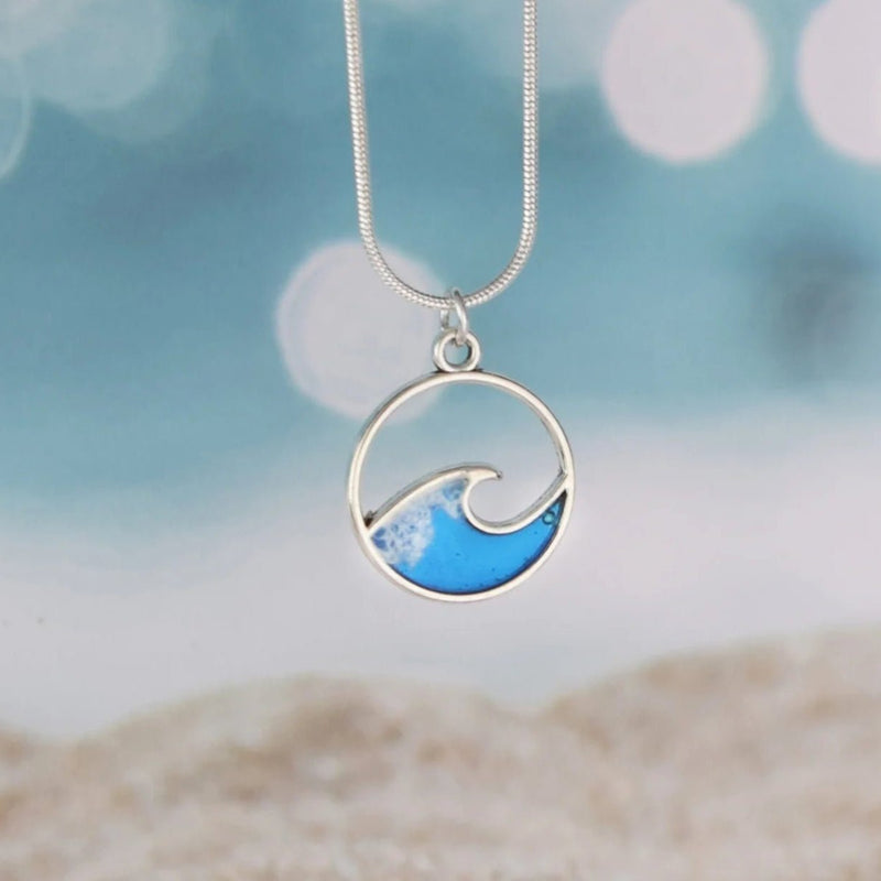 Hawaiian Jewelry Making with Resin at KraftStories Honolulu