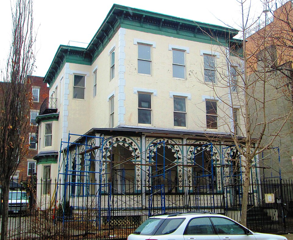 West 129th Street (National Jazz Museum in Harlem)