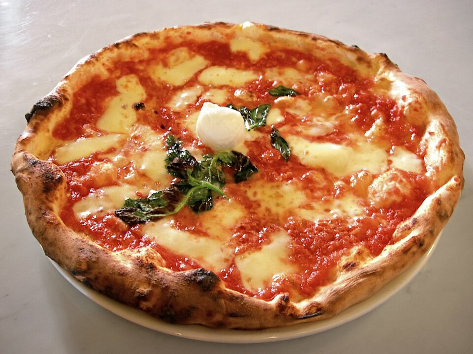 A Neapolitan margherita (Motorino, East Village)