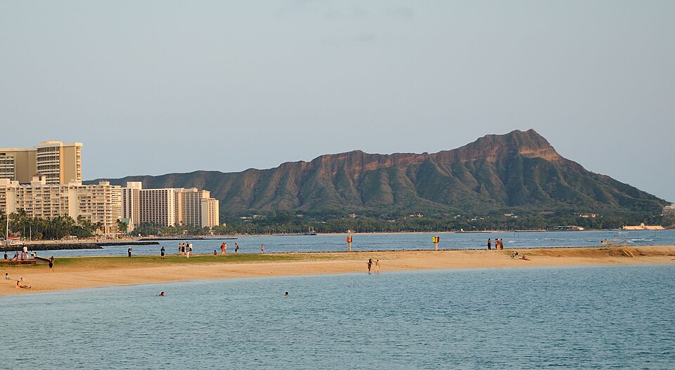 Five-0 and Magnum in Waikīkī and Kāhala