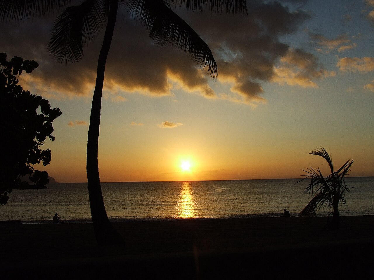 Evening on the water off Haleʻiwa (V.I.P. Pelagic Fishing Charter)