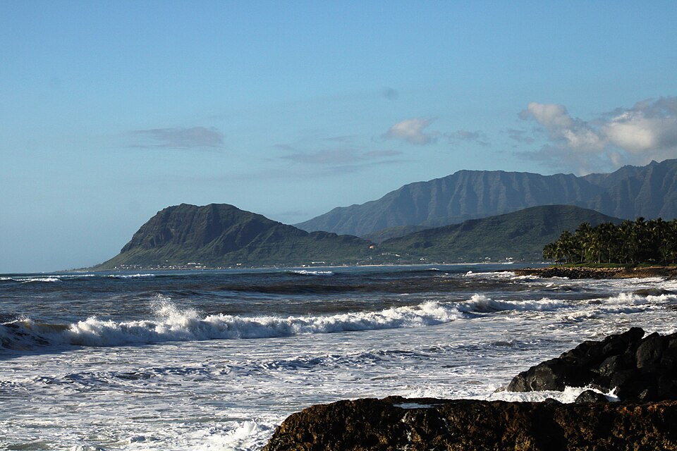 Puʻu o Hulu, the hill the pillbox sits on (Māʻili Pillbox)