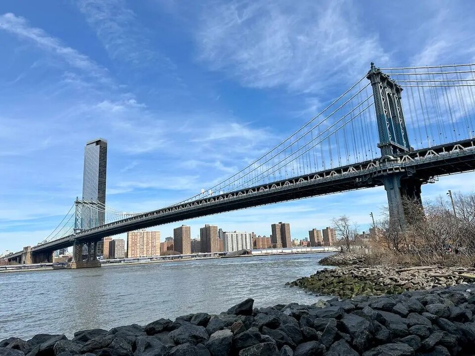 Over the Brooklyn Bridge to DUMBO